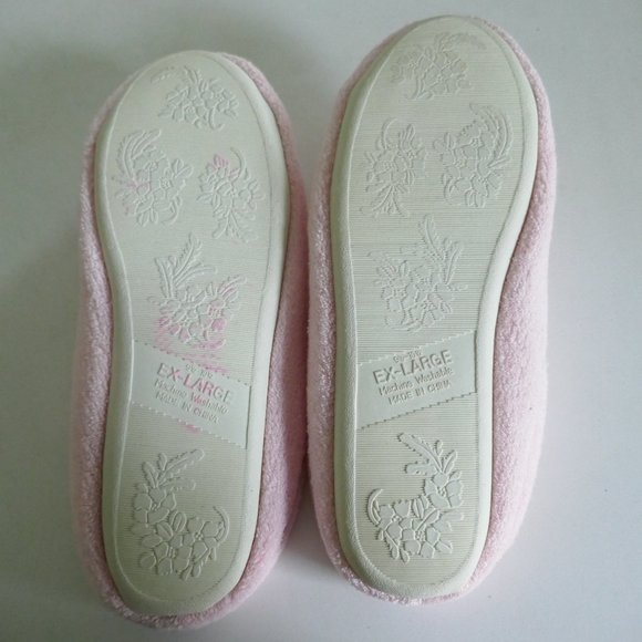 NWOT light pink terry cloth soft cushioned indoor/outdoor slippers size 9.5-10.5 - Picture 4 of 4